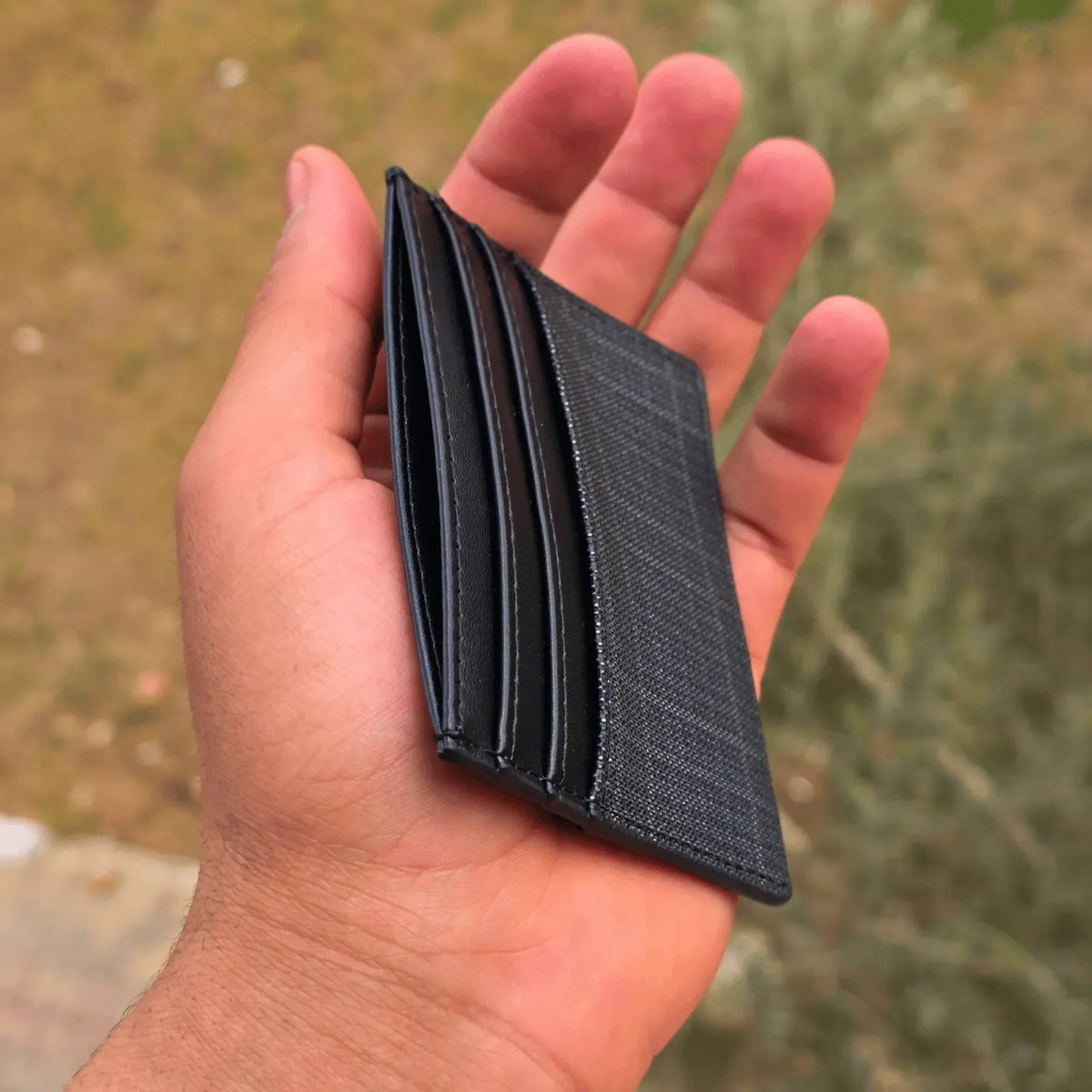 حامل بطاقه لاكوست أسود